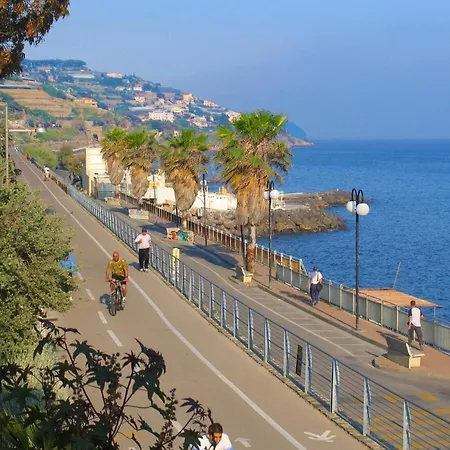 Piro Centro Con Box Privato Feriehus *