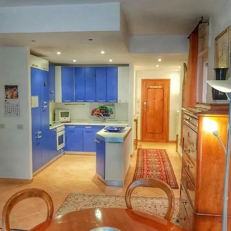 Feriehus Piro Centro Con Box Privato